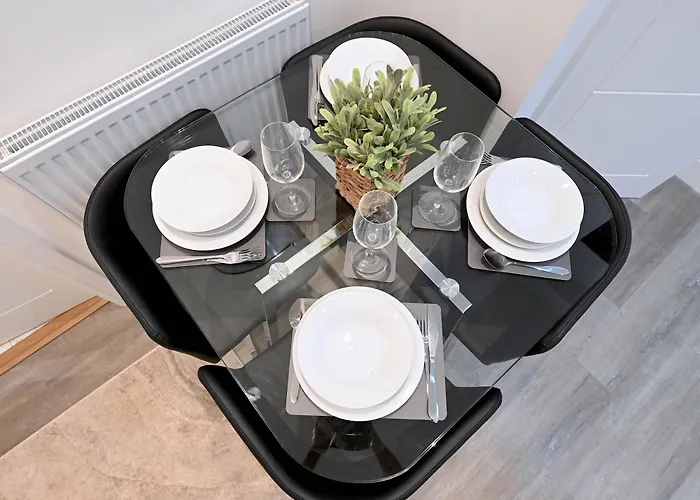West Hendon Apartment Near Station With Parking - 360 Stays